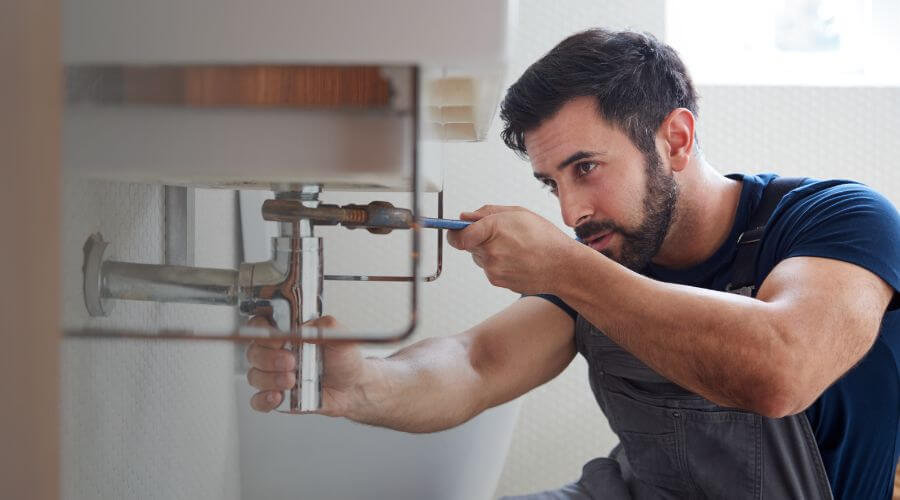 Sink pipe leak repair in Grammer, IN